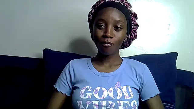 Snapshot of Enkarxx chatting on February 9, 2026, 10:19 pm Enkarxx online show from February 9, 2026, 10:19 pm