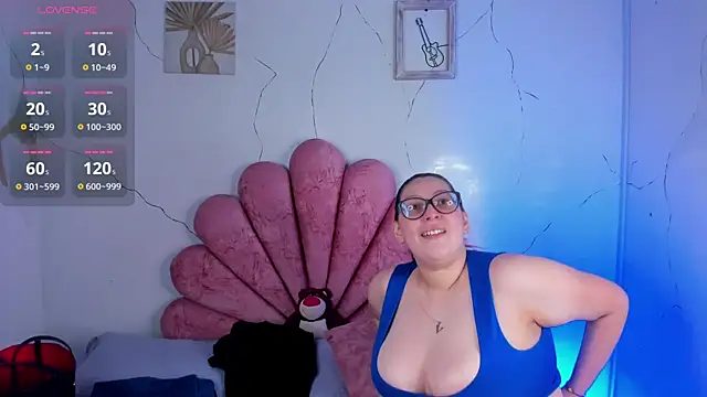 NiickyJones online show from February 13, 2026, 12:10 am