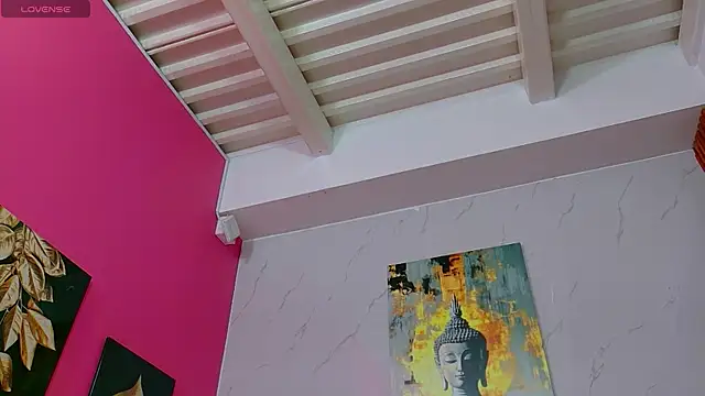 littlee emilyy  online show from July 6, 2026, 12:45 pm