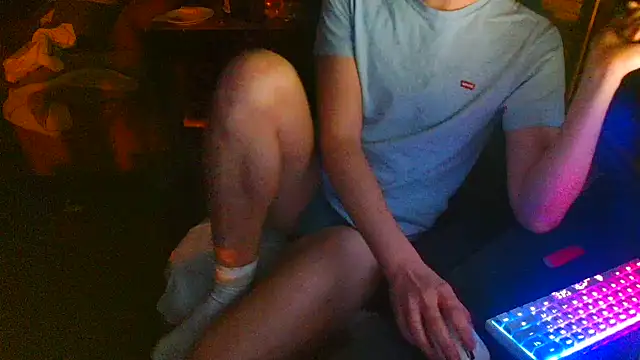 Snapshot of Str8boyy chatting on January 1, 2025, 3:34 am Str8boyy online show from January 1, 2025, 3:34 am