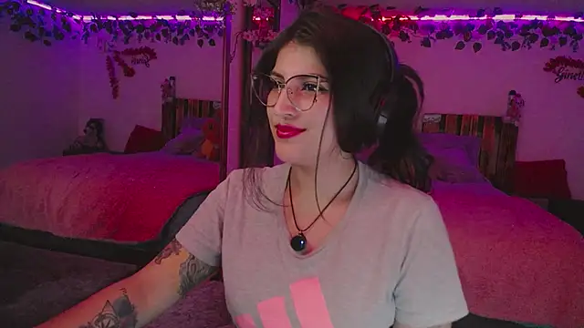 azahar  ziiz online show from November 12, 2025, 1:43 am