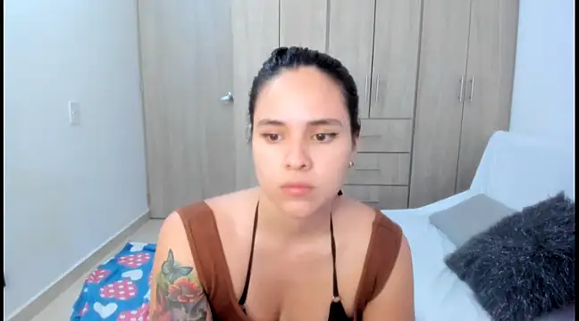 Snapshot of Hana_Zurah chatting on January 30, 2025, 10:51 pm Hana Zurah online show from January 30, 2025, 10:51 pm