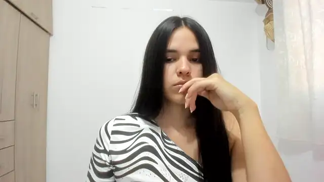 Snapshot of Hana_Zurah chatting on October 29, 2025, 10:42 pm Hana Zurah online show from October 29, 2025, 10:42 pm