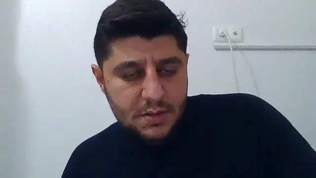 erkekkkadam online show from November 18, 2025, 4:32 pm