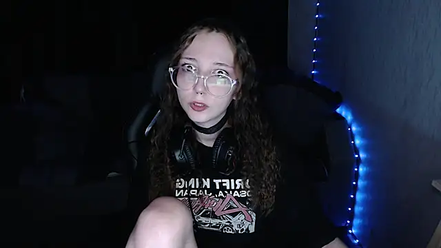 AmeliaKamishiro online show from October 7, 2025, 8:10 pm