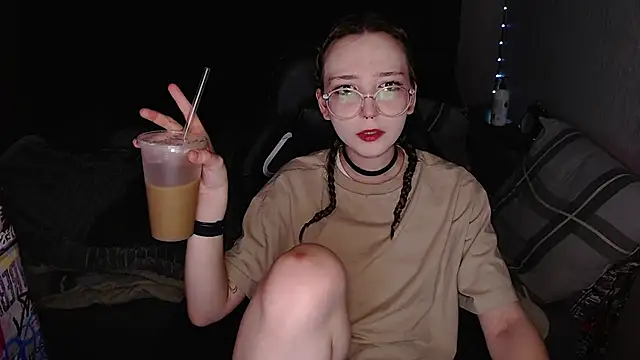 AmeliaKamishiro online show from November 14, 2025, 1:31 am