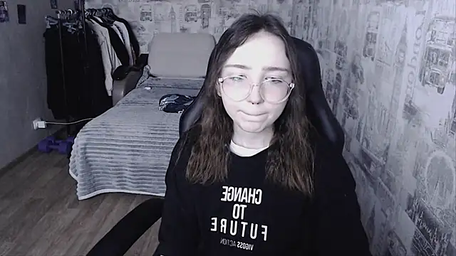 AmeliaKamishiro online show from December 25, 2024, 7:46 am