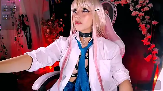 kitty roxy online show from March 13, 2026, 4:50 am