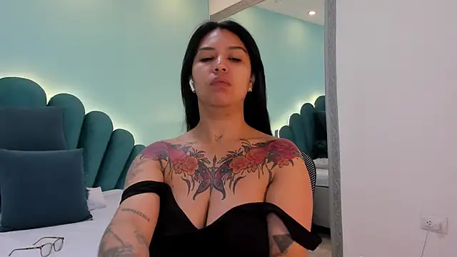 sharlott18 online show from March 27, 2026, 3:24 pm