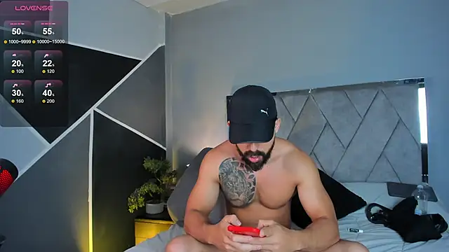 Snapshot of Markbrown chatting on October 3, 2025, 6:42 pm Markbrown online show from October 3, 2025, 6:42 pm