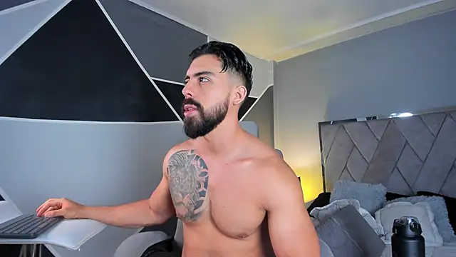 Snapshot of Markbrown chatting on March 17, 2025, 10:08 pm Markbrown online show from March 17, 2025, 10:08 pm