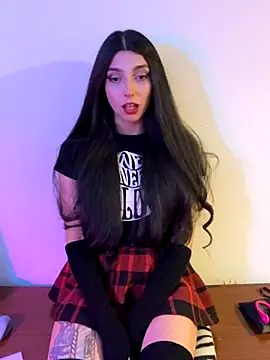 Felicia smok3 online show from October 26, 2025, 3:18 am