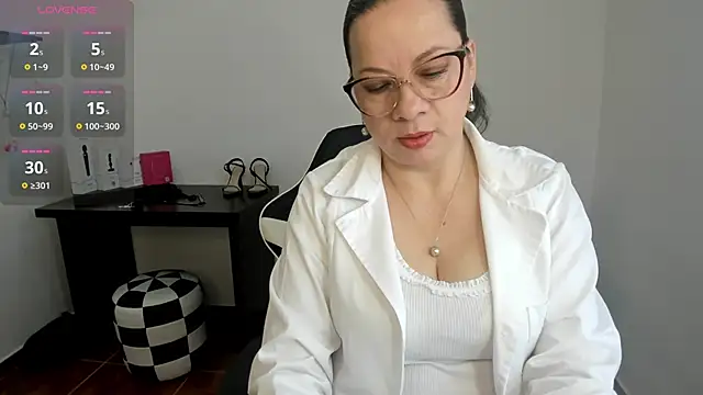 Snapshot of Sex-Psychology chatting on October 7, 2025, 9:16 pm Sex-Psychology online show from October 7, 2025, 9:16 pm