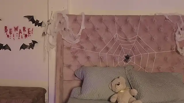  Linoshka 1 online show from October 30, 2025, 9:44 pm