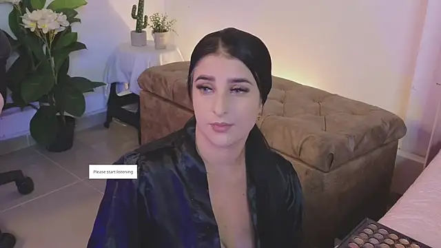 Snapshot of _Linoshka_1 chatting on February 13, 2026, 8:31 pm Linoshka 1 online show from February 13, 2026, 8:31 pm