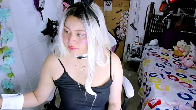 Snapshot of SofiaOlivares chatting on October 24, 2025, 5:45 pm SofiaOlivares online show from October 24, 2025, 5:45 pm