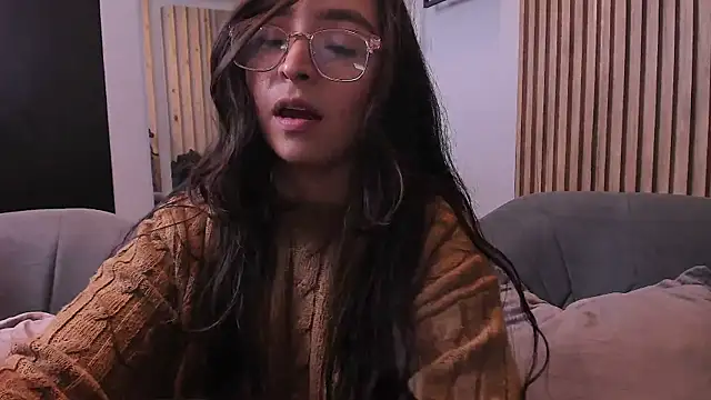 Snapshot of Eva_Macalliter chatting on September 10, 2025, 1:32 pm Eva Macalliter online show from September 10, 2025, 1:32 pm