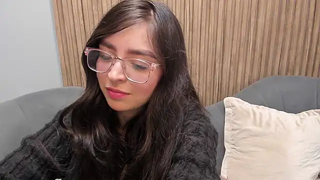 Snapshot of Eva_Macalliter chatting on March 8, 2025, 2:34 am Eva Macalliter online show from March 8, 2025, 2:34 am