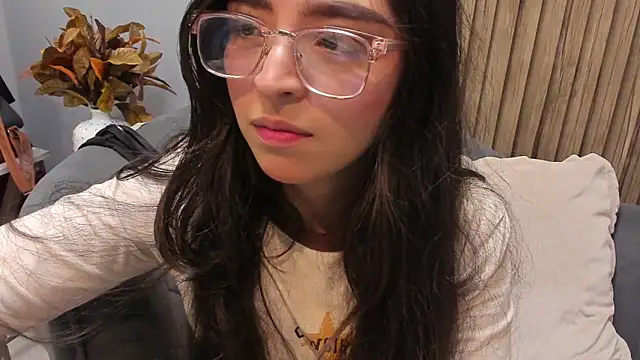 Snapshot of Eva_Macalliter chatting on March 20, 2025, 2:40 am Eva Macalliter online show from March 20, 2025, 2:40 am