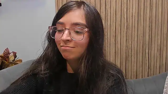 Snapshot of Eva_Macalliter chatting on March 16, 2025, 3:47 am Eva Macalliter online show from March 16, 2025, 3:47 am