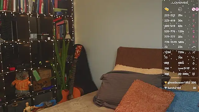 Snapshot of bananya_kitty chatting on December 20, 2025, 10:45 pm bananya kitty online show from December 20, 2025, 10:45 pm