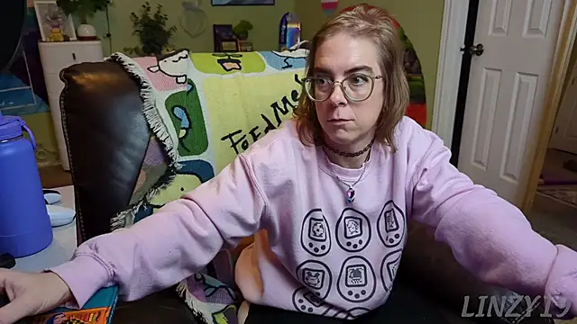 Linzy 19 online show from March 13, 2025, 3:00 am