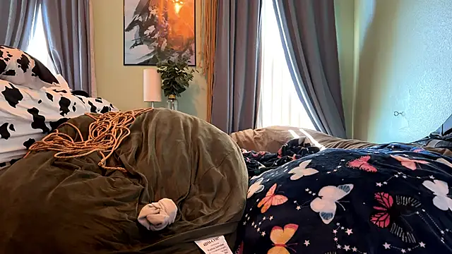 Snapshot of Linzy_19 chatting on February 27, 2026, 7:14 pm Linzy 19 online show from February 27, 2026, 7:14 pm