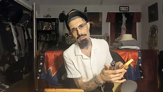 RoosterWabbit online show from March 8, 2025, 5:38 am