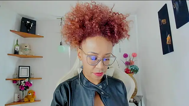 Snapshot of ScarlettMalbec chatting on January 7, 2025, 7:28 pm ScarlettMalbec online show from January 7, 2025, 7:28 pm