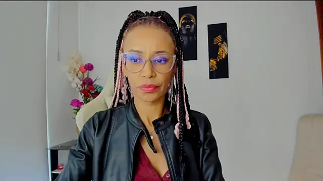Snapshot of ScarlettMalbec chatting on February 7, 2025, 8:53 pm ScarlettMalbec online show from February 7, 2025, 8:53 pm