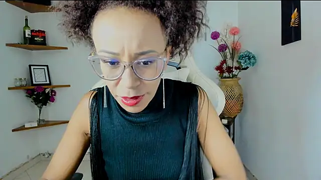 Snapshot of ScarlettMalbec chatting on January 8, 2025, 11:30 pm ScarlettMalbec online show from January 8, 2025, 11:30 pm