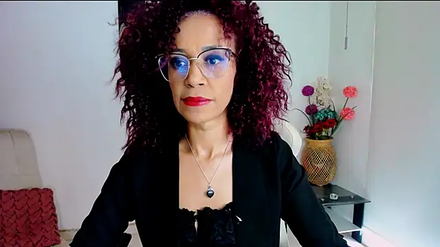 Snapshot of ScarlettMalbec chatting on September 15, 2025, 9:37 pm ScarlettMalbec online show from September 15, 2025, 9:37 pm