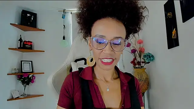 Snapshot of ScarlettMalbec chatting on January 10, 2025, 9:20 pm ScarlettMalbec online show from January 10, 2025, 9:20 pm