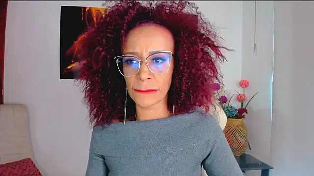 Snapshot of ScarlettMalbec chatting on October 8, 2025, 10:10 pm ScarlettMalbec online show from October 8, 2025, 10:10 pm