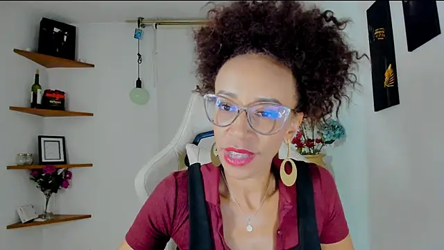 Snapshot of ScarlettMalbec chatting on January 11, 2025, 12:22 am ScarlettMalbec online show from January 11, 2025, 12:22 am