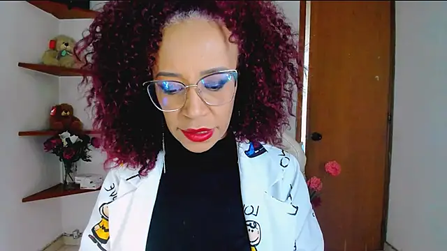 Snapshot of ScarlettMalbec chatting on October 1, 2025, 9:18 pm ScarlettMalbec online show from October 1, 2025, 9:18 pm