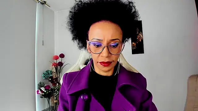 Snapshot of ScarlettMalbec chatting on March 19, 2025, 9:05 pm ScarlettMalbec online show from March 19, 2025, 9:05 pm
