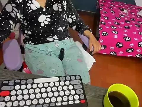 daleska ayala 1 online show from November 14, 2025, 3:15 pm