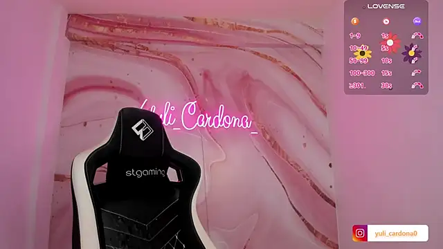 Snapshot of YuliCardona_ chatting on January 18, 2026, 1:03 pm YuliCardona online show from January 18, 2026, 1:03 pm