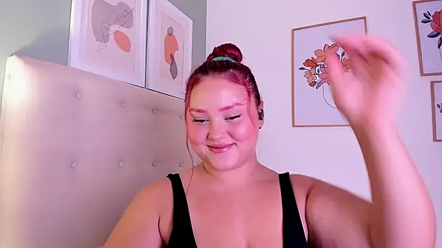 YuliCardona  online show from March 19, 2025, 8:43 pm