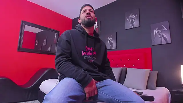 Thiagogomez online show from December 17, 2025, 12:32 pm