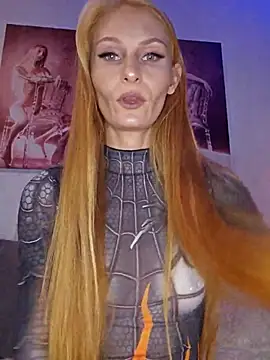 LessiaMia online show from November 18, 2025, 3:37 pm