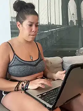 Snapshot of Bigbuttbrooklynn chatting on February 28, 2025, 5:04 pm Bigbuttbrooklynn online show from February 28, 2025, 5:04 pm