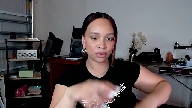 SashaEstrella online show from October 26, 2025, 4:24 am