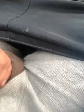 Snapshot of Lun4chuut chatting on March 9, 2025, 2:32 pm Lun4chuut online show from March 9, 2025, 2:32 pm