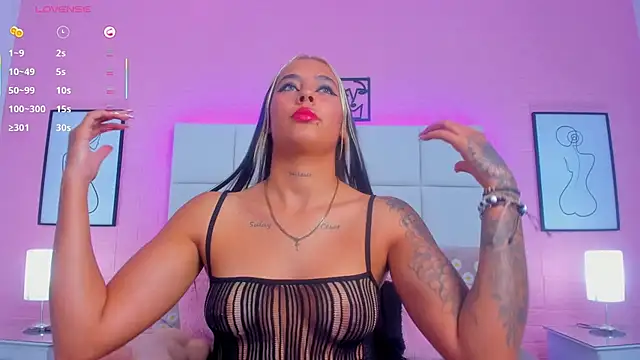 charlotte kisss online show from July 4, 2026, 5:39 pm