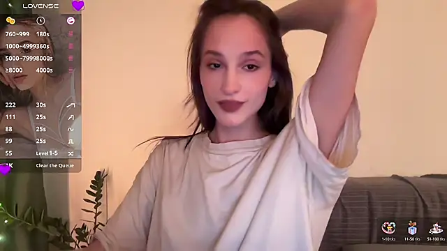 Snapshot of Fleur_Delis chatting on December 27, 2024, 7:35 pm Fleur Delis online show from December 27, 2024, 7:35 pm