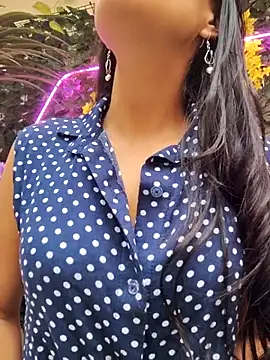 Astrid-- online show from October 9, 2025, 7:58 pm