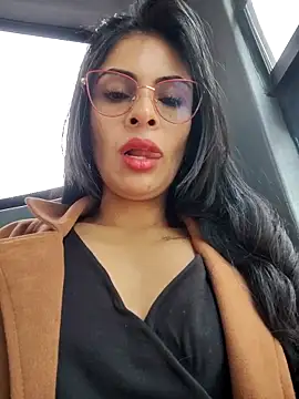 Astrid-- online show from December 4, 2025, 3:11 pm