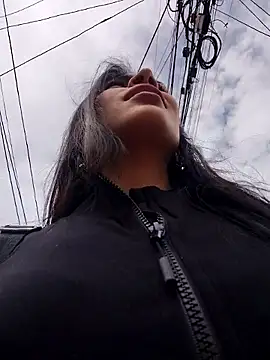 Astrid-- online show from May 27, 2026, 3:08 pm